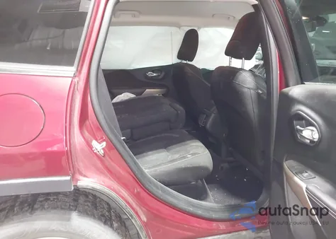 2017 Jeep Cherokee Latitude 4X4 z USA, uszkodzony, nr VIN 1C4PJMCS5HD238849